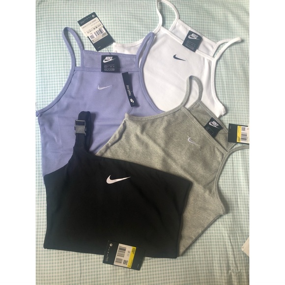 NWT Nike Essential Sportswear Tank Top - Picture 4 of 4